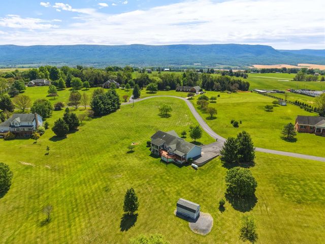 291 BEAVER LN, Mt Jackson, VA 22842