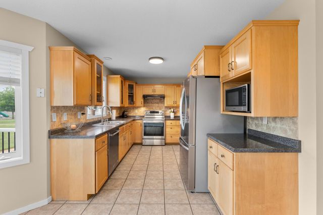 1102 Southern Hills Lane SW, Rochester, MN 55902