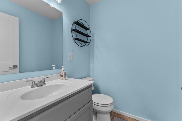 1102 Southern Hills Lane SW, Rochester, MN 55902