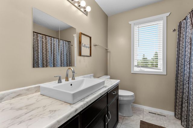 1102 Southern Hills Lane SW, Rochester, MN 55902
