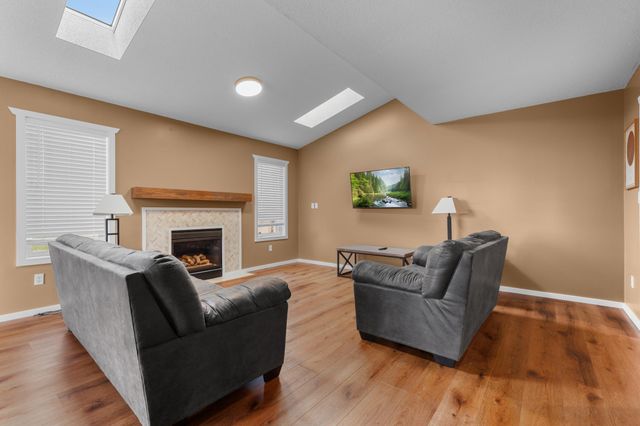 1102 Southern Hills Lane SW, Rochester, MN 55902