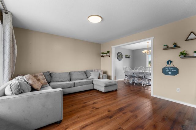 1102 Southern Hills Lane SW, Rochester, MN 55902