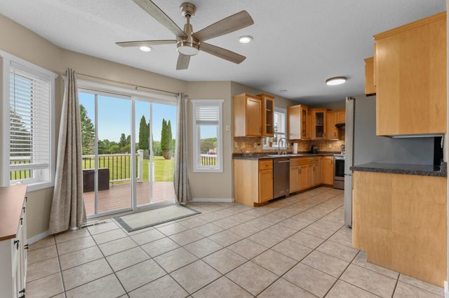 1102 Southern Hills Lane SW, Rochester, MN 55902