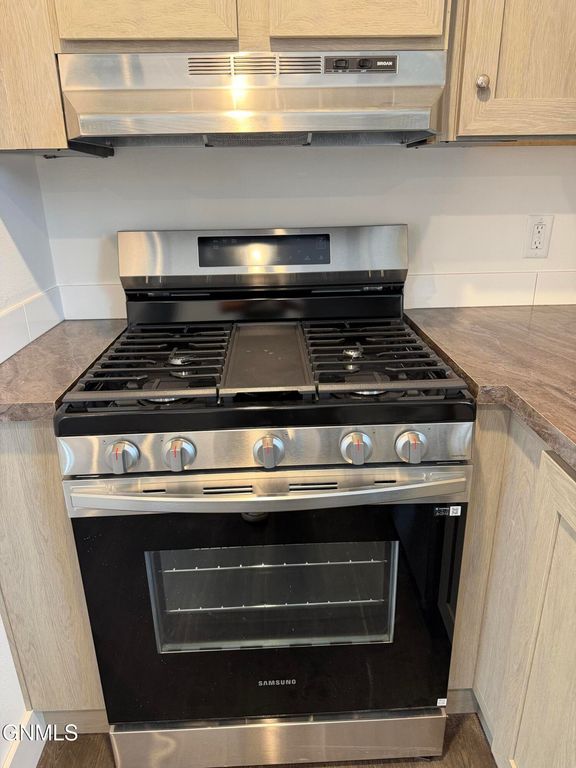 105 Countryside Lane, Mandan, ND 58554 photo 2