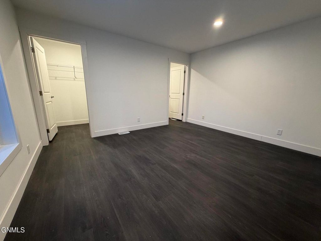 105 Countryside Lane, Mandan, ND 58554 photo 4