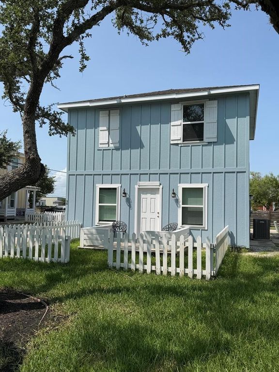 4212 Hwy 35S 9, Rockport, TX 78382 — exterior
