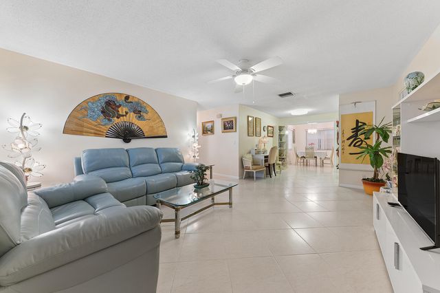 507 SW 18TH Street, Boynton Beach, FL 33426