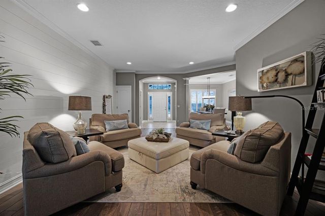 413 MACCHI AVENUE, Oakland, FL 34787