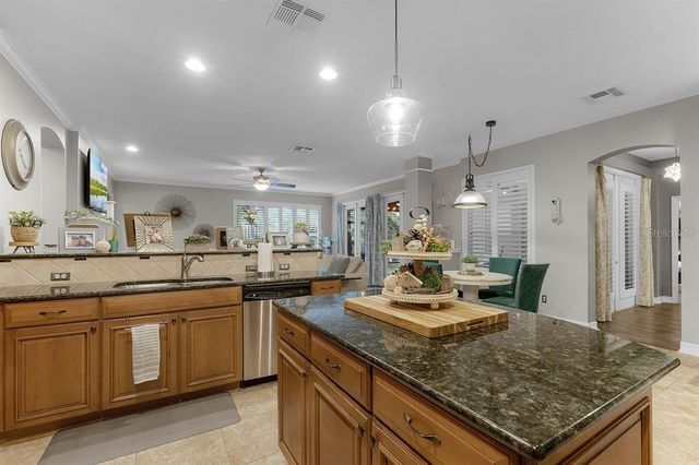 413 MACCHI AVENUE, Oakland, FL 34787