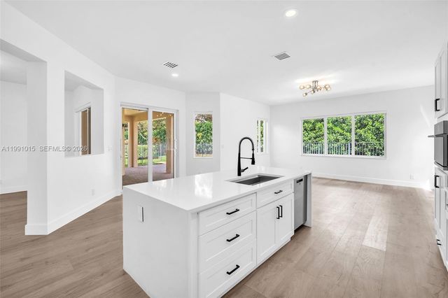 19381 Stonebrook St, Weston, FL 33332