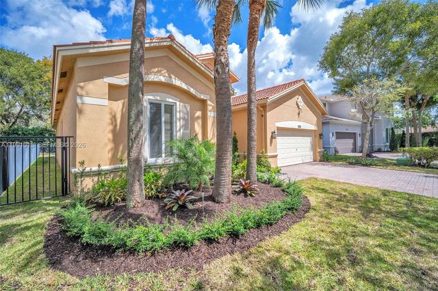 19381 Stonebrook St, Weston, FL 33332