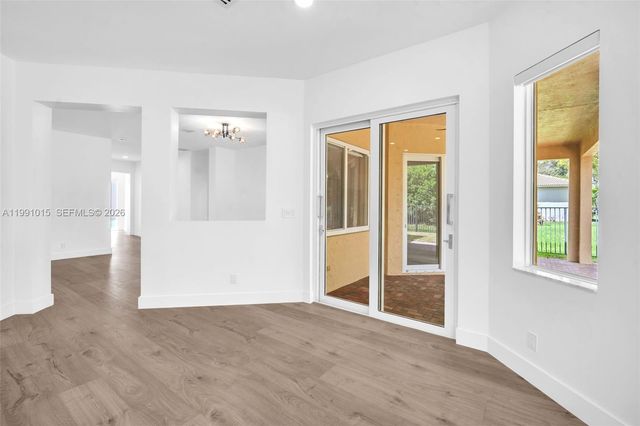 19381 Stonebrook St, Weston, FL 33332