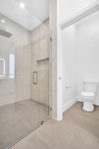 19381 Stonebrook St, Weston, FL 33332