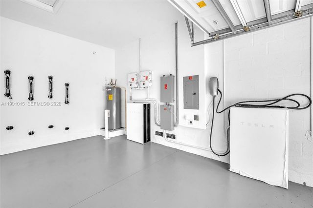 19381 Stonebrook St, Weston, FL 33332