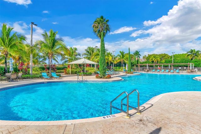 19381 Stonebrook St, Weston, FL 33332