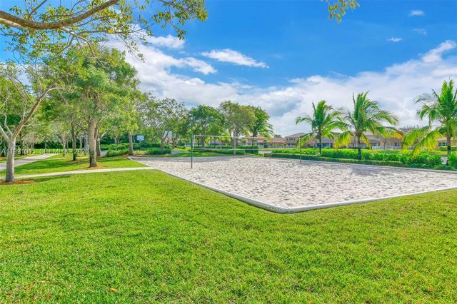 19381 Stonebrook St, Weston, FL 33332