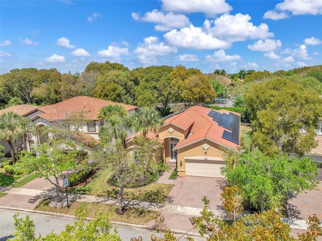 19381 Stonebrook St, Weston, FL 33332