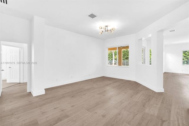 19381 Stonebrook St, Weston, FL 33332