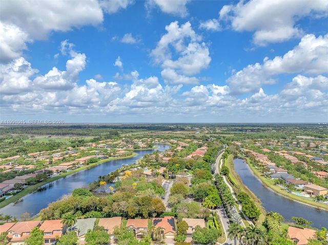 19381 Stonebrook St, Weston, FL 33332