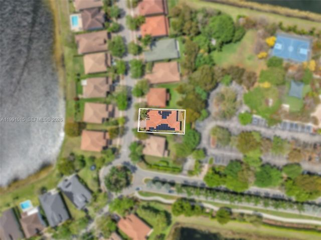 19381 Stonebrook St, Weston, FL 33332