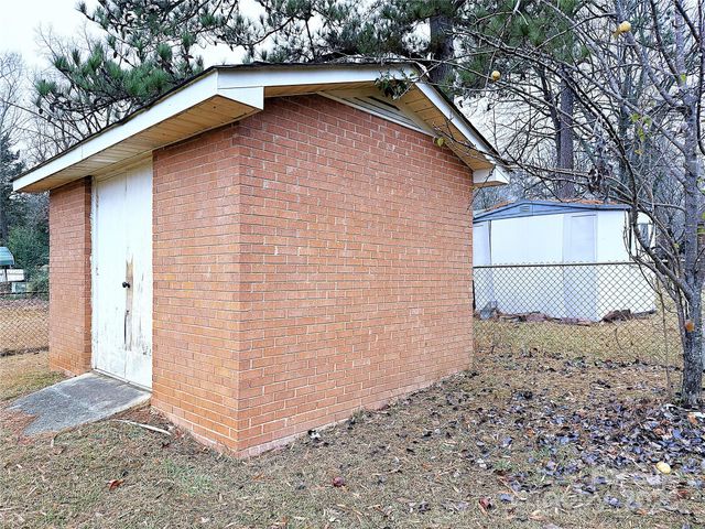 6841 Idlewild Road, Charlotte, NC 28212