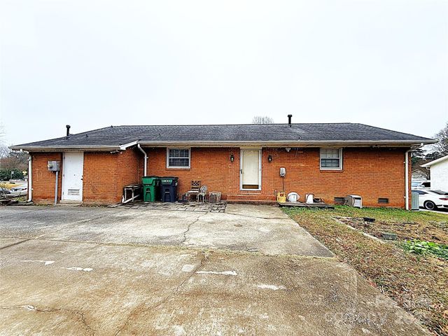 6841 Idlewild Road, Charlotte, NC 28212