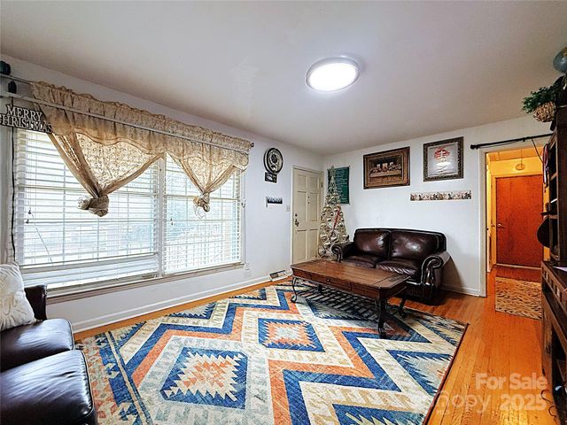 6841 Idlewild Road, Charlotte, NC 28212