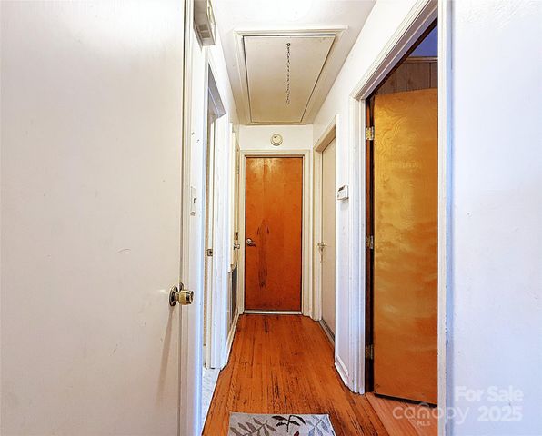 6841 Idlewild Road, Charlotte, NC 28212