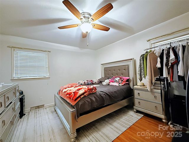 6841 Idlewild Road, Charlotte, NC 28212