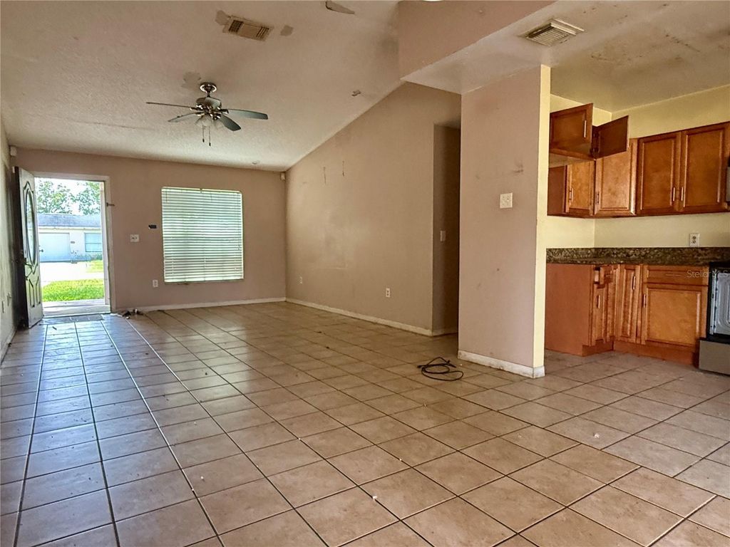 Image 4 of property listing at 303 CORTEZ COURT, Kissimmee, FL 34758