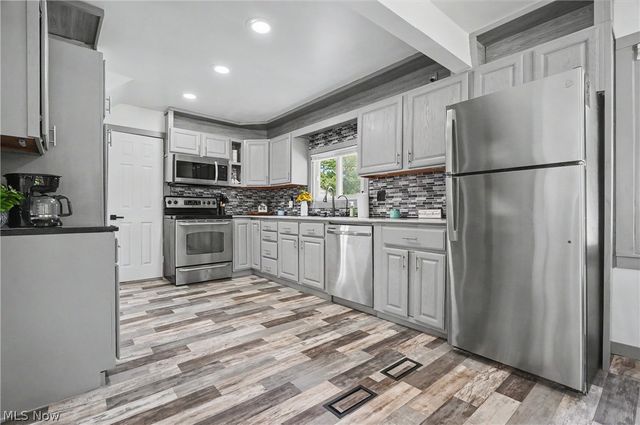 158 Van Evera Road, Tallmadge, OH 44278