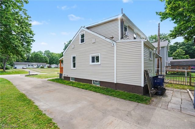 158 Van Evera Road, Tallmadge, OH 44278