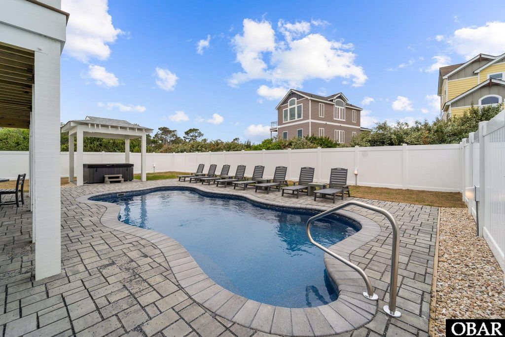 Image 4 of property listing at 997 N Harbor View Lot 8R, Corolla, NC 27927