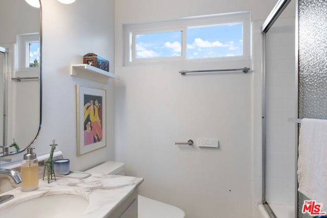 315 N Hillcrest Boulevard 19, Inglewood, CA 90301