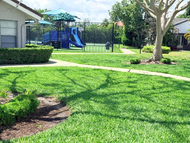 7797 San Marcos Place, Boca Raton, FL 33433