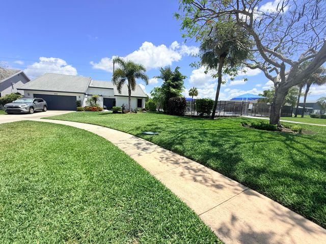 7797 San Marcos Place, Boca Raton, FL 33433