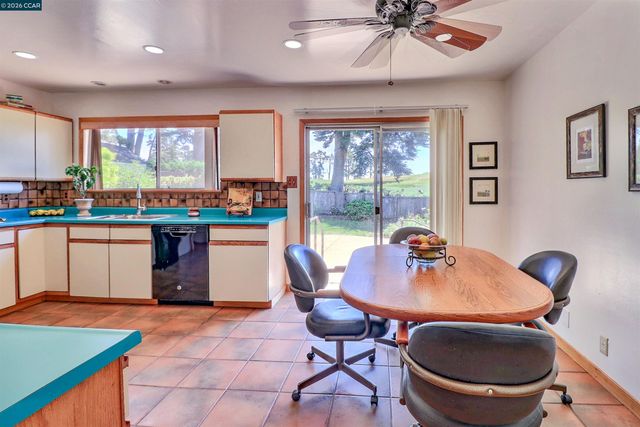 6830 Del Monte Ave, Richmond, CA 94805