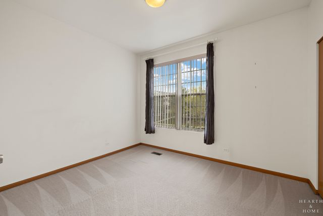 1100 Ellsworth Drive, Grayslake, IL 60030