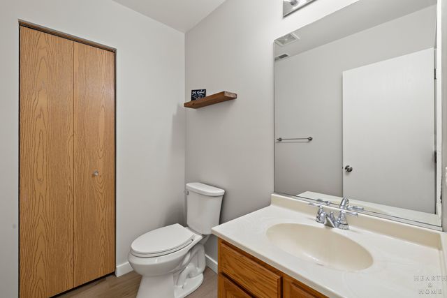 1100 Ellsworth Drive, Grayslake, IL 60030