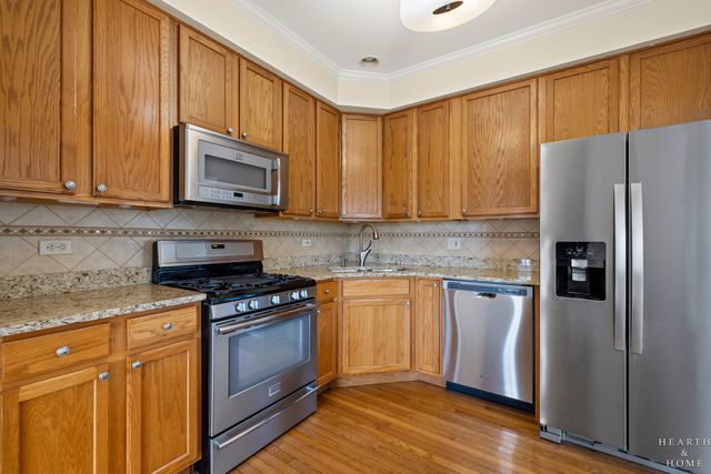 1100 Ellsworth Drive, Grayslake, IL 60030