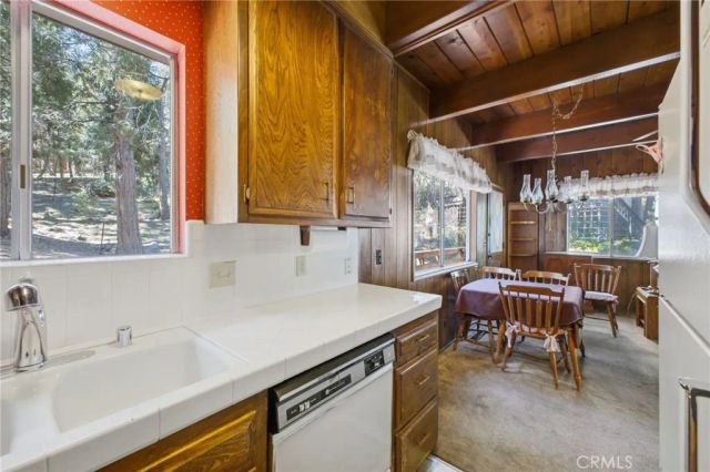 27352 Alpen Drive, Lake Arrowhead, CA 92352