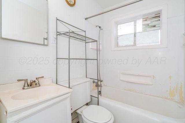 3002 CURTIS Drive, Amarillo, TX 79109