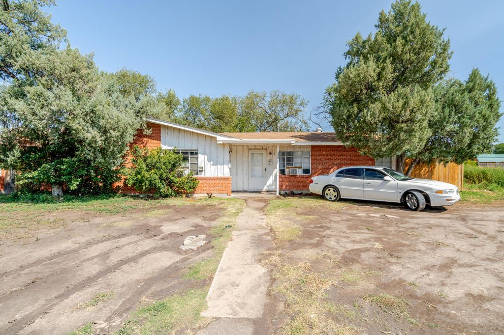 3002 CURTIS Drive, Amarillo, TX 79109