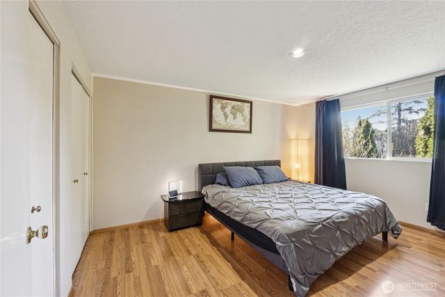 3021 NE 201st Place, Lake Forest Park, WA 98155