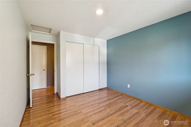 3021 NE 201st Place, Lake Forest Park, WA 98155