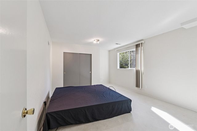 3021 NE 201st Place, Lake Forest Park, WA 98155