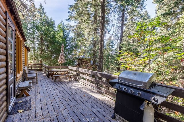 529 West Victoria Court, Lake Arrowhead, CA 92352