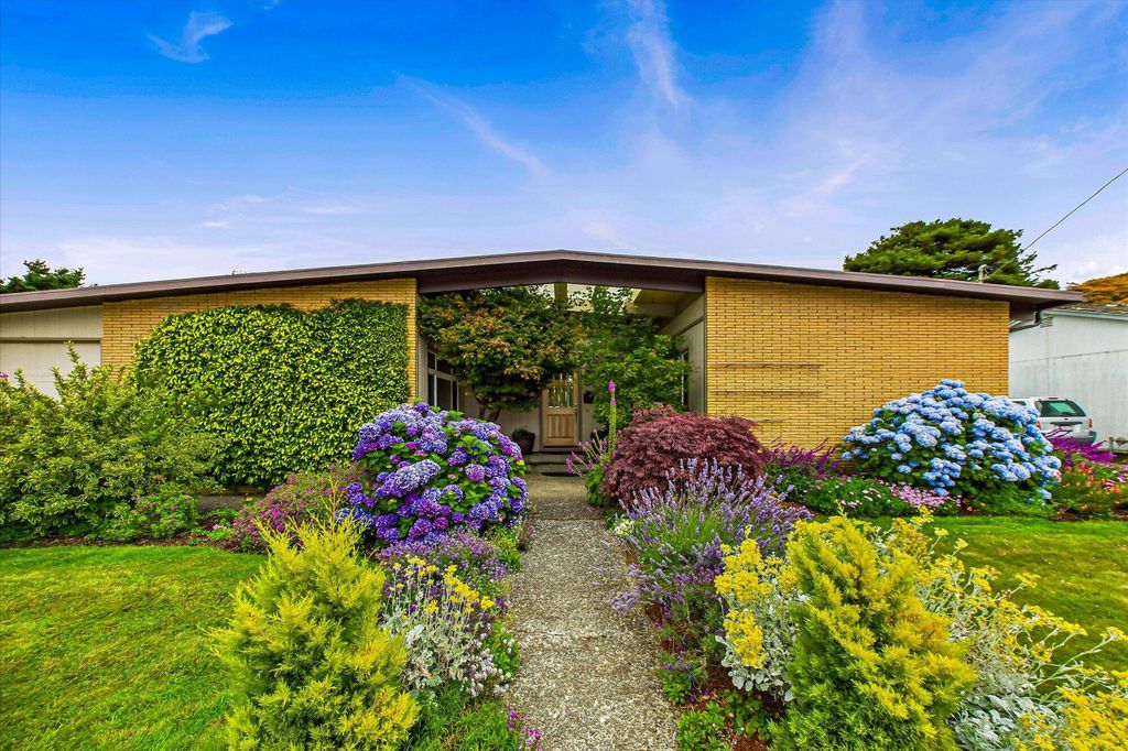 2271 Grace Avenue, Mckinleyville, CA 95519