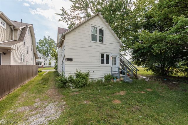 526-528 Hamilton Avenue, Lorain, OH 44052
