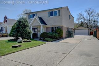 22520 E 13 Mile Road, St. Clair Shores, MI 48082
